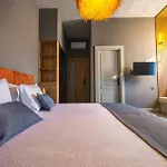 Lab Hotell *